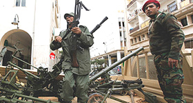 Libia militari con gli insorti