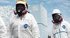 Fukushima, tecnici al lavoro