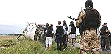 I resti del jet malese abbattuto da un caccia di Kiev
