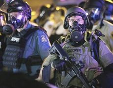 Usa, polizia militare antisommossa a Ferguson
