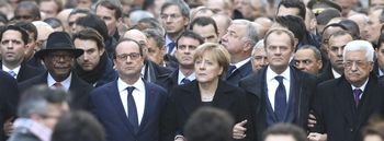 La parata dei politici a Parigi dopo l'attentato