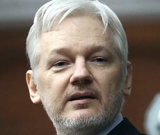 Julian Assange isolato a Londra