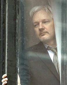 La prigionia di Assange