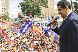 Folla a Caracas il 2 febbraio per sostenere Maduro