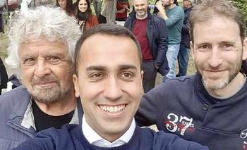 Di Maio con Grillo e Casaleggio, i padroni del M5S