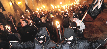 Neonazisti a capo della rivolta anti-russa in Ucraina
